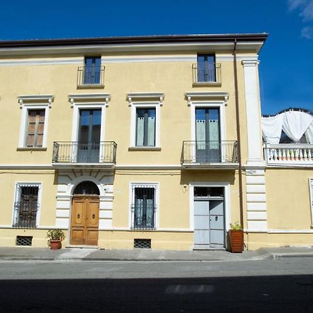Palazzo Scura Bed & Breakfast Vaccarizzo Albanese Bagian luar foto